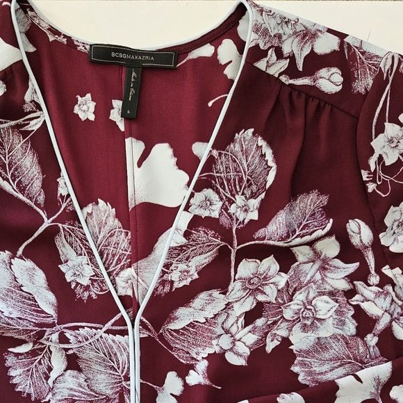 BCBG floral tunic (S) - Picture 4 of 8
